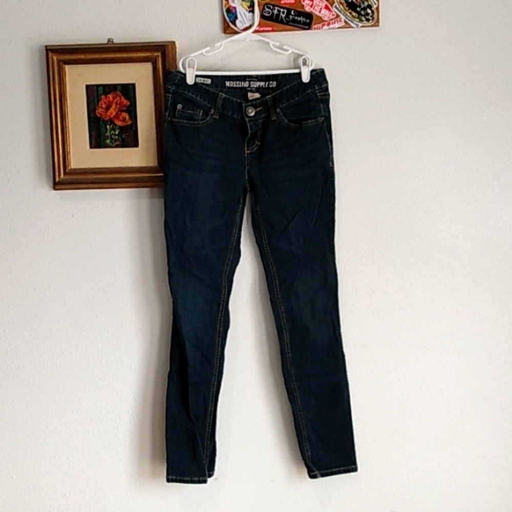 Skinny blue jeans